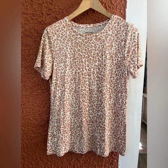 Nine West T-Shirt Women's Small Cheetah Multicolor Soft Spun Short Sleeve - Picture 1 of 3